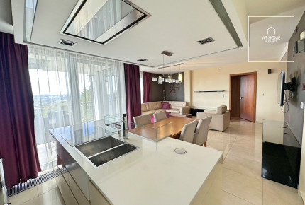 Bright 3-Bedroom Apartment with Terrace on Gellérthegy