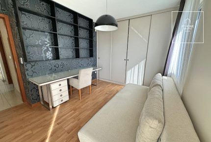 Bright 3-Bedroom Apartment with Terrace on Gellérthegy