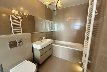Bright 3-Bedroom Apartment with Terrace on Gellérthegy