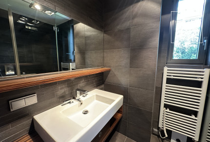 Bright 3-Bedroom Apartment with Terrace on Gellérthegy