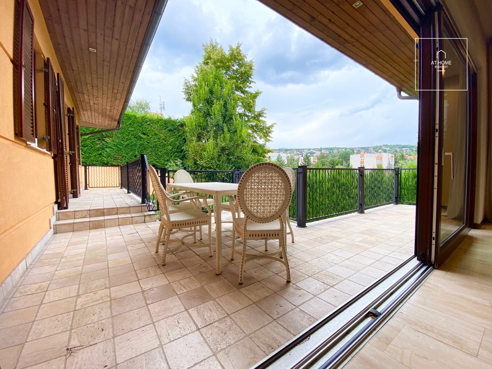 Luxury family house Budapest II. district Zöldmál