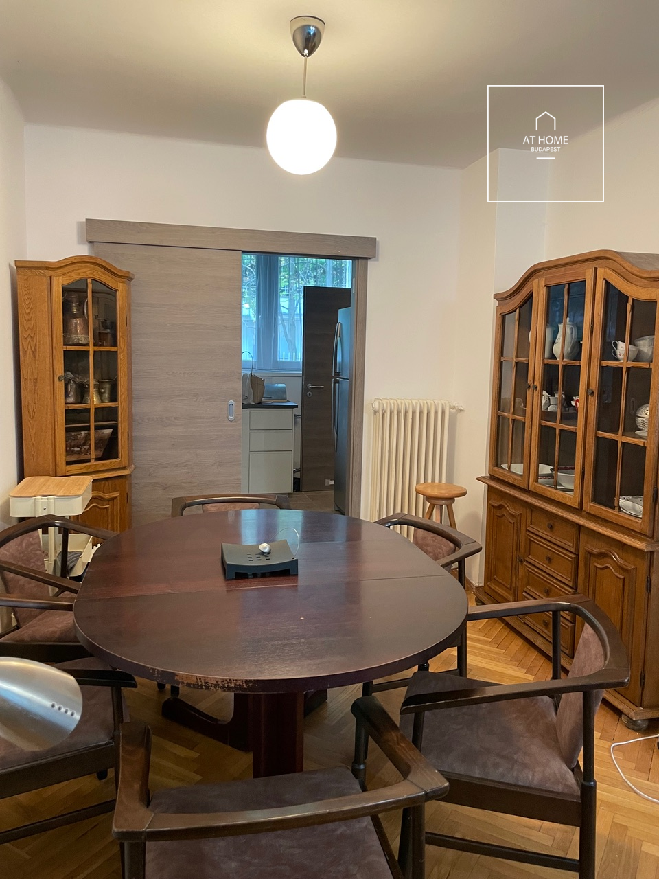 Renovated, pet-friendly semi-detached house with a well-maintained garden in District II