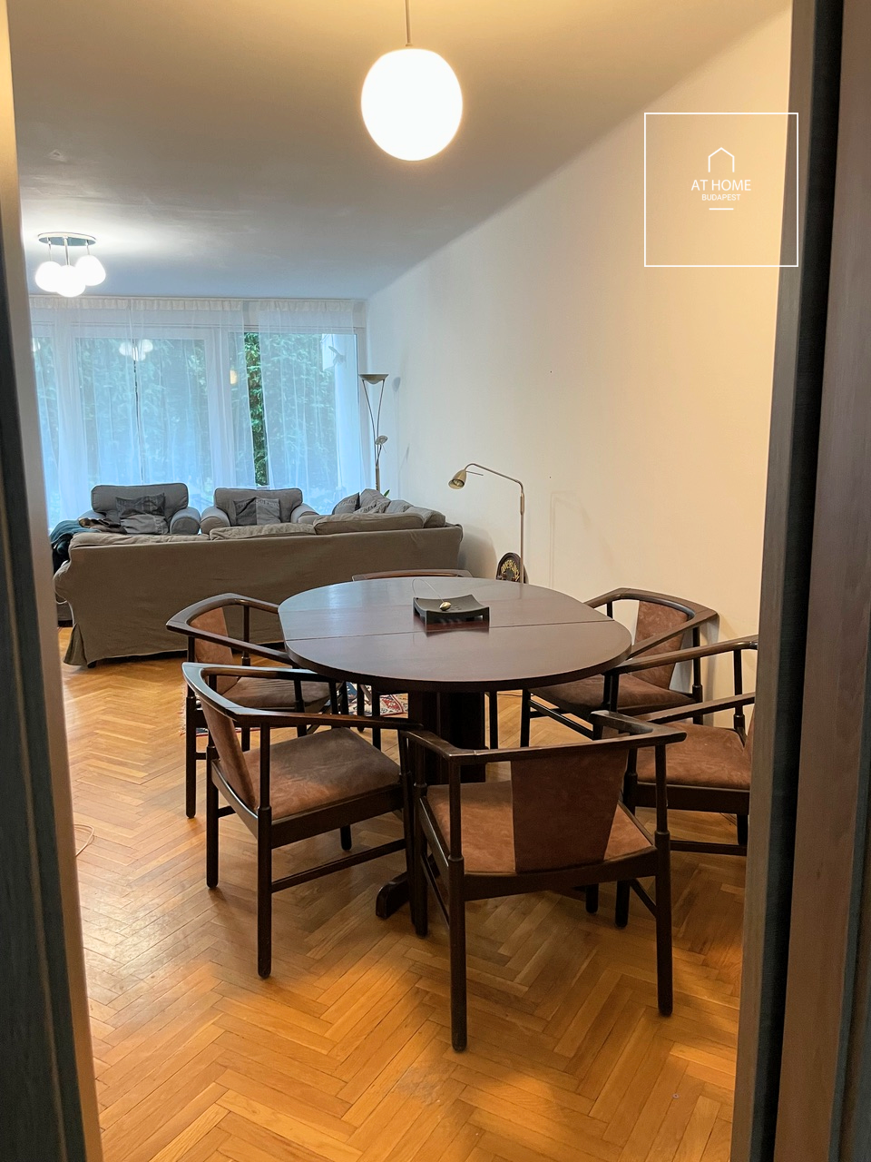 Renovated, pet-friendly semi-detached house with a well-maintained garden in District II