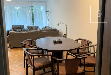 Renovated, pet-friendly semi-detached house with a well-maintained garden in District II