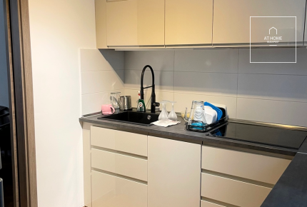 Renovated, pet-friendly semi-detached house with a well-maintained garden in District II