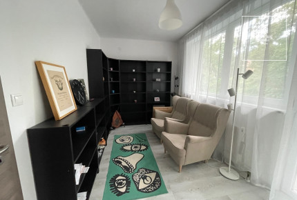 Renovated, pet-friendly semi-detached house with a well-maintained garden in District II