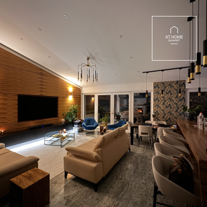 Renovated 125 sqm Apartment with Panoramic Views in District II