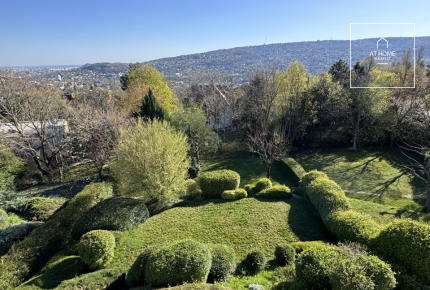 Renovated 125 sqm Apartment with Panoramic Views in District II