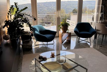 Renovated 125 sqm Apartment with Panoramic Views in District II