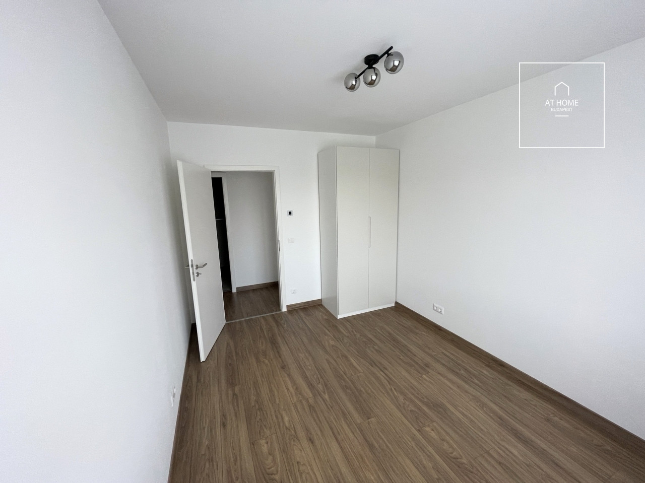 Newly Built 2-Bedroom Apartment with Terrace in a Residential Complex – District XI