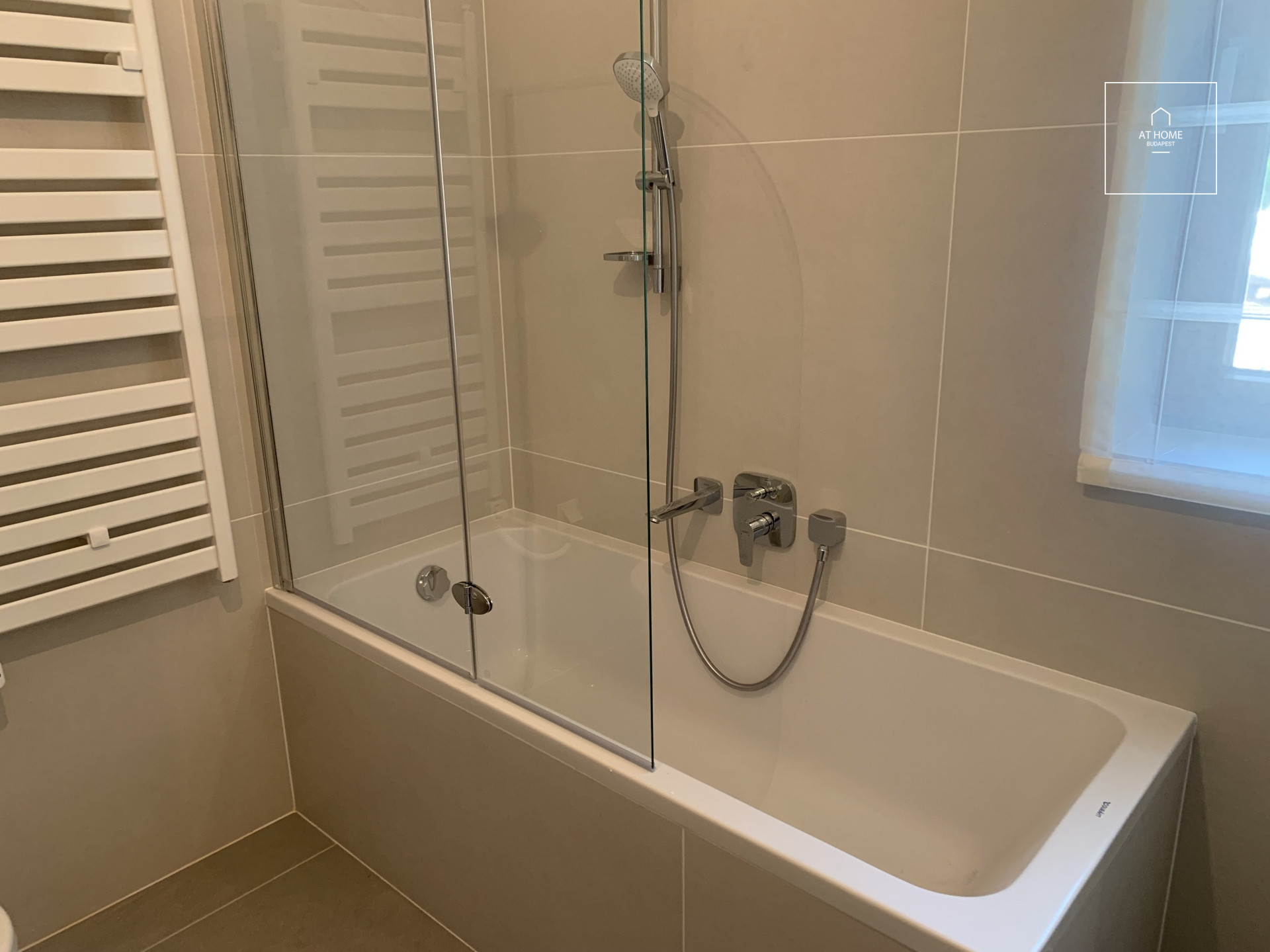 Newly built 3-bedroom apartment with garden connection for rent in Budapest II. district
