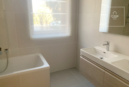 Newly built 3-bedroom apartment with garden connection for rent in Budapest II. district