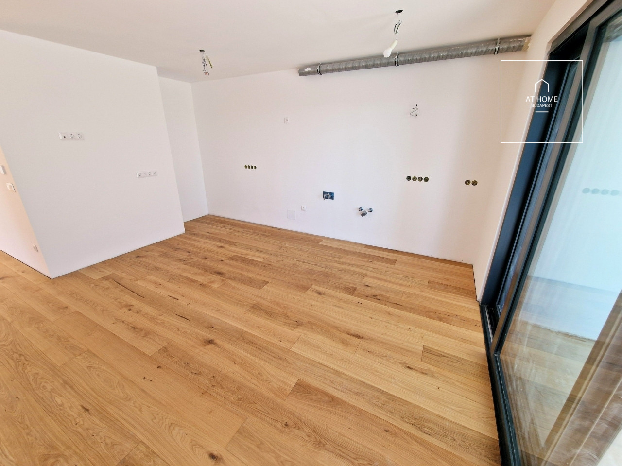 Newly Built Panoramic Apartment with 197 sqm Terrace in Fonyód