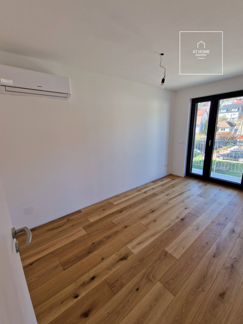 Newly Built Panoramic Apartment with 197 sqm Terrace in Fonyód