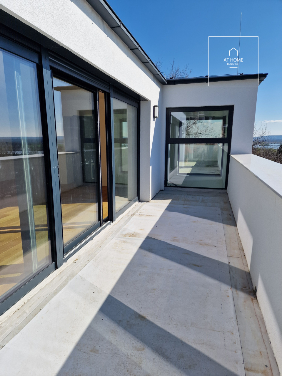 Newly Built Panoramic Apartment with 197 sqm Terrace in Fonyód