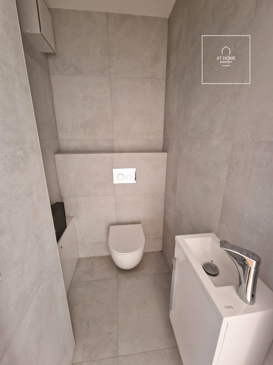 Newly Built Panoramic Apartment with 197 sqm Terrace in Fonyód