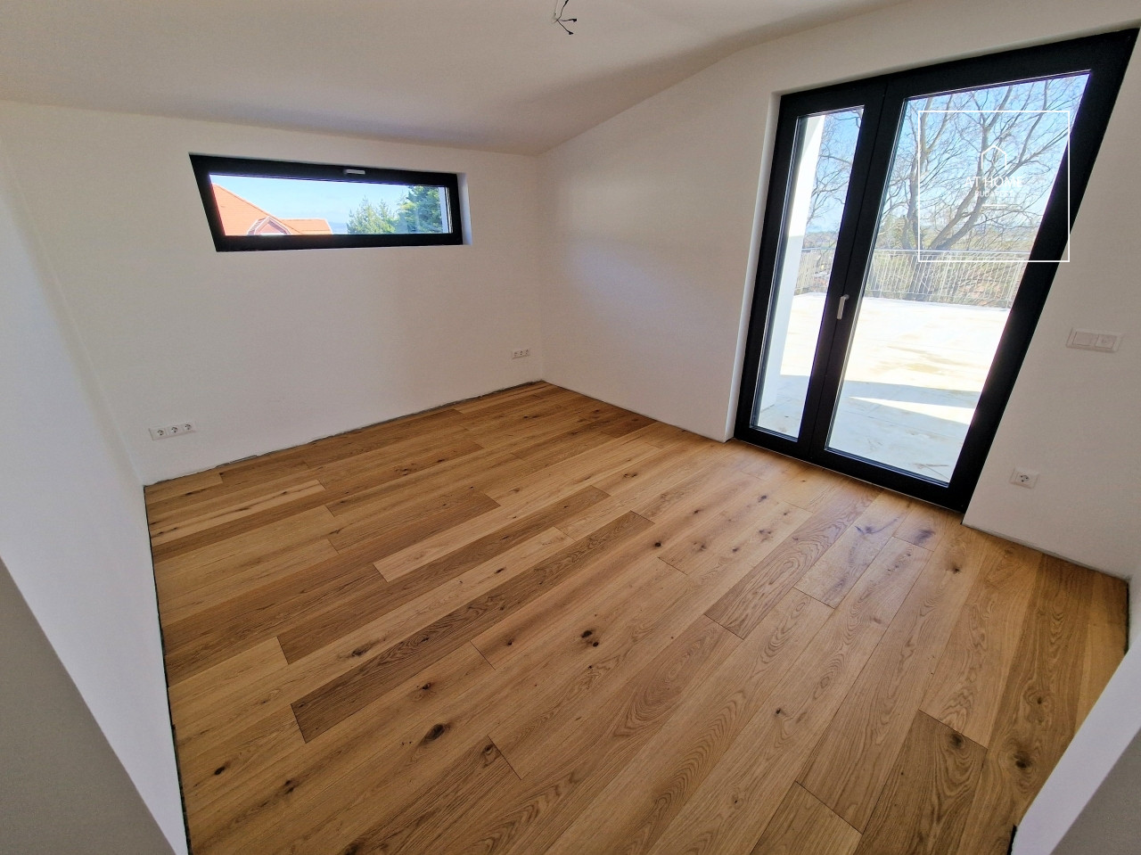 Newly Built Panoramic Apartment with 197 sqm Terrace in Fonyód