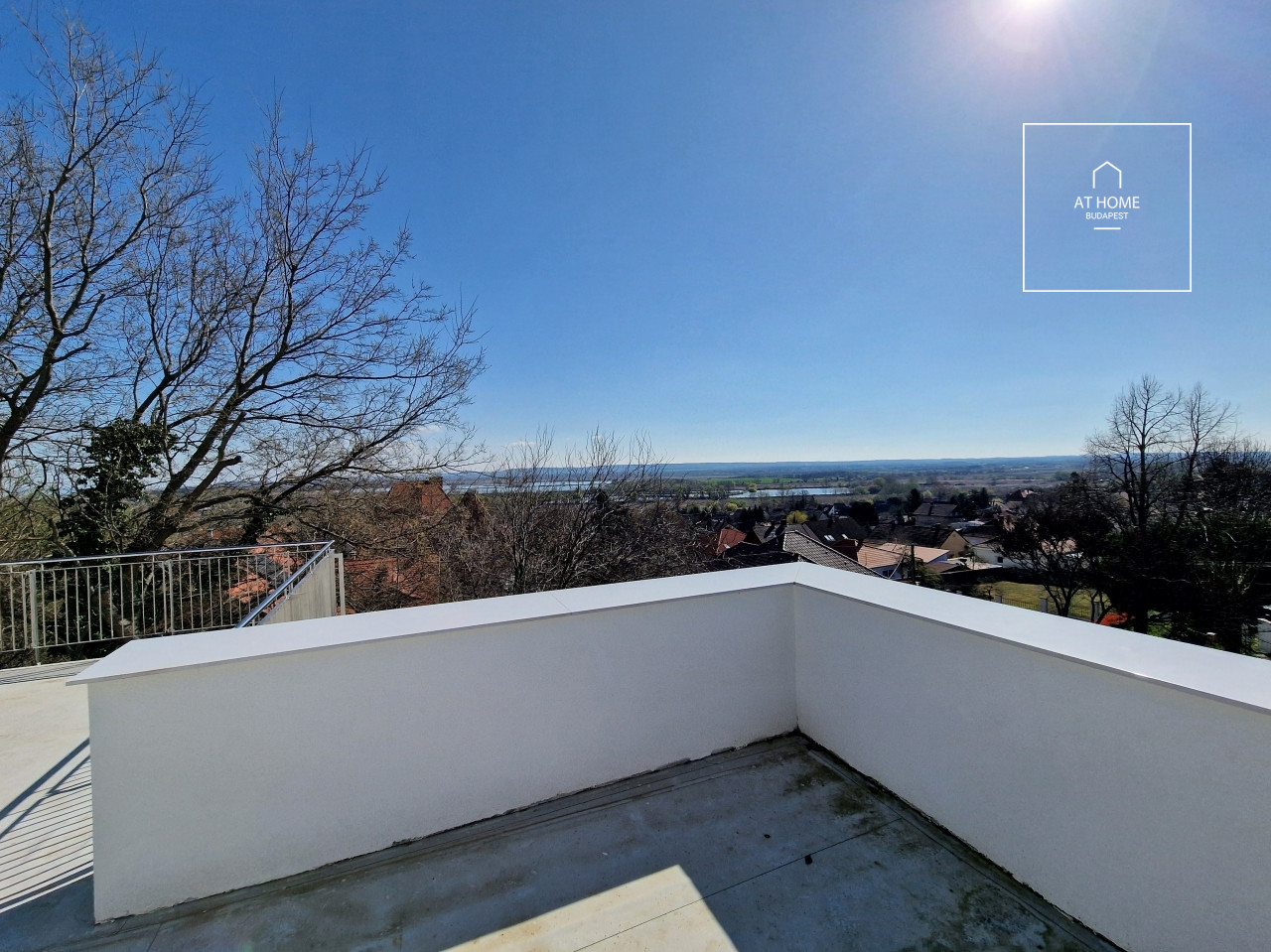 Newly Built Panoramic Apartment with 197 sqm Terrace in Fonyód