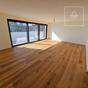 Newly Built Panoramic Apartment with 197 sqm Terrace in Fonyód