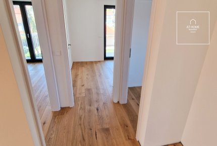 Newly Built Panoramic Apartment with 197 sqm Terrace in Fonyód