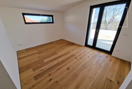 Newly Built Panoramic Apartment with 197 sqm Terrace in Fonyód
