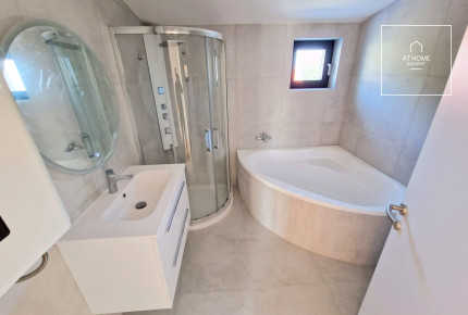 Newly Built Panoramic Apartment with 197 sqm Terrace in Fonyód