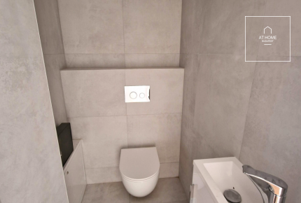 Newly Built Panoramic Apartment with 197 sqm Terrace in Fonyód