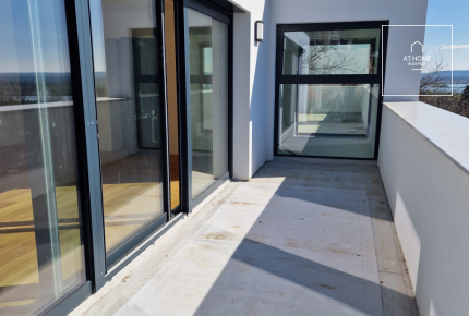Newly Built Panoramic Apartment with 197 sqm Terrace in Fonyód