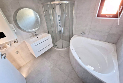 Newly Built Panoramic Apartment with 197 sqm Terrace in Fonyód