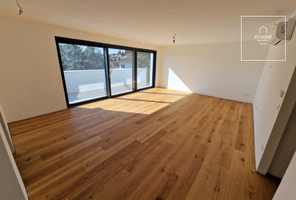 Newly Built Panoramic Apartment with 197 sqm Terrace in Fonyód