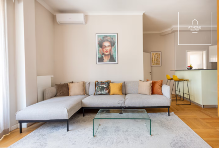 Renovated 3-Bedroom Stylish Apartment by the Basilica