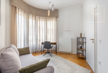 Renovated 3-Bedroom Stylish Apartment by the Basilica