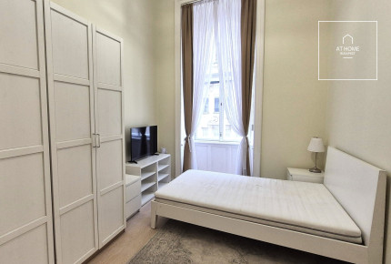 Renovated 133 sqm Pet-Friendly Apartment in the City Center