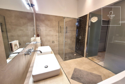 Renovated 133 sqm Pet-Friendly Apartment in the City Center