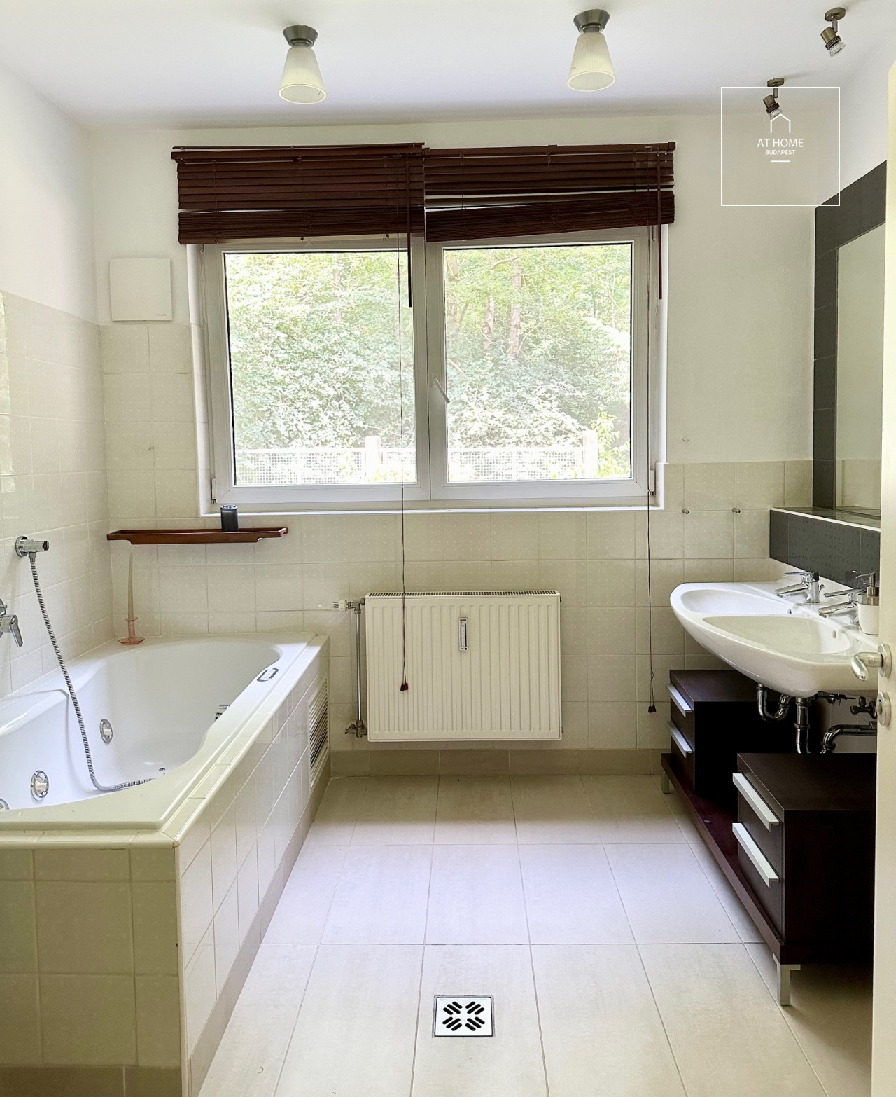 Elegant apartment  Budapest II. district, Kurucles