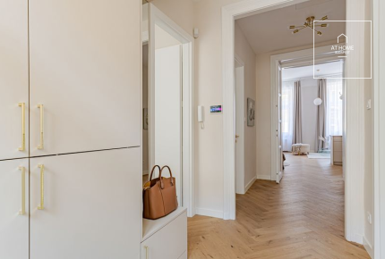 Elegant, bright 91 m² apartment with spacious rooms in the heart of District VI