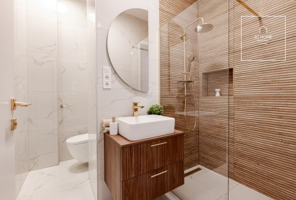 Elegant, bright 91 m² apartment with spacious rooms in the heart of District VI