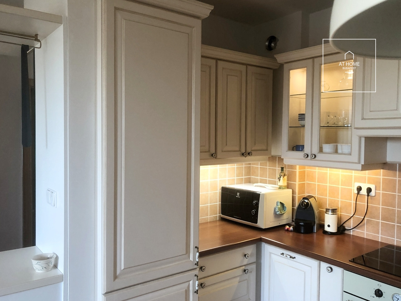 Top-Floor Apartment with Panoramic Views and 25 m² Terrace in District XI