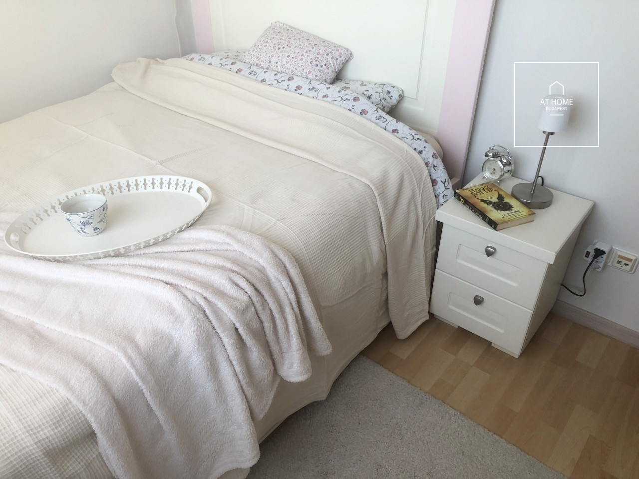 Körpanorámás legfelső emeleti lakás 25nm-es terasszal a XI. kerületben