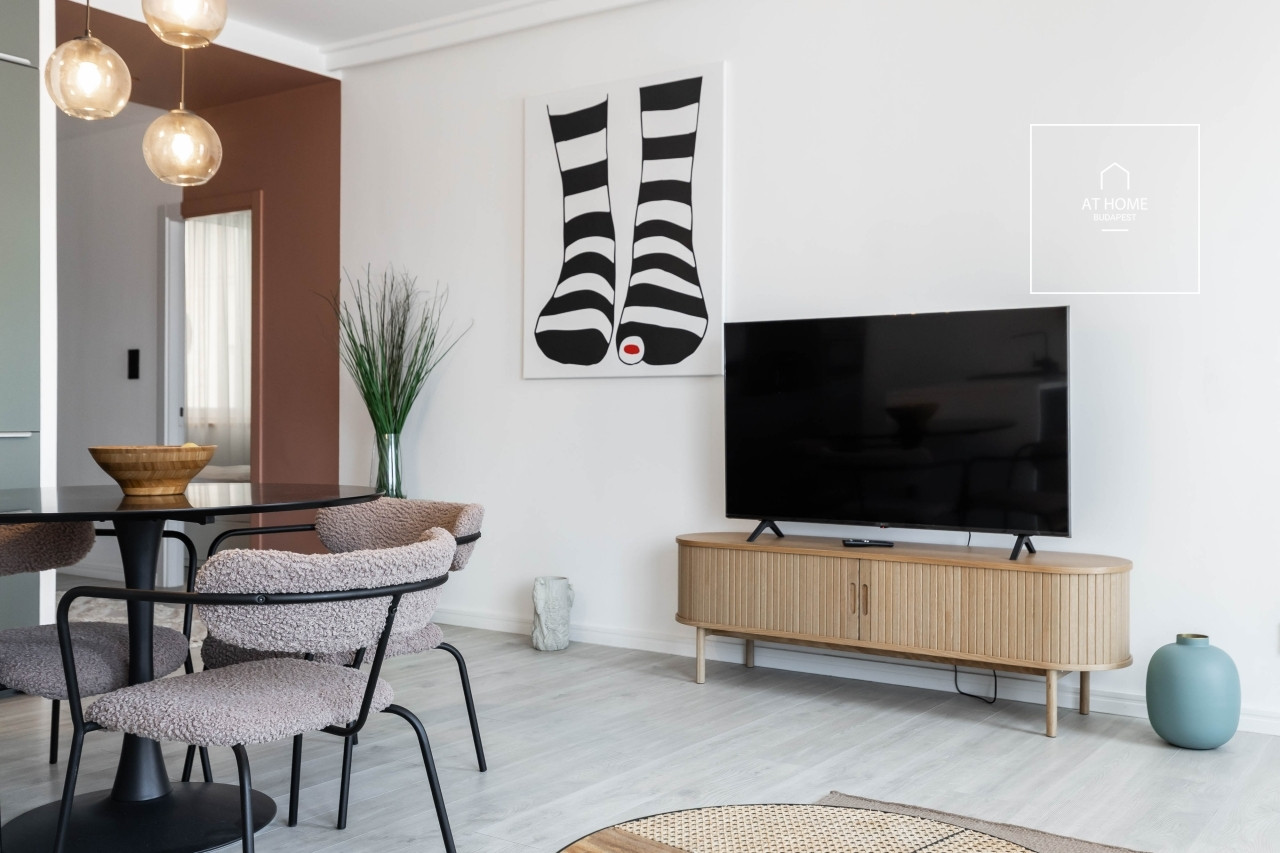 Newly Built Luxury Condo with 2 Bedrooms in District VII