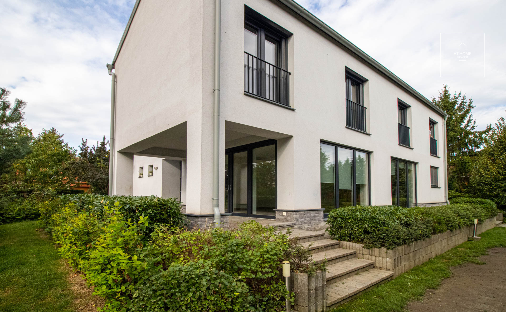 Stunning detached house for rent  II/A. district, Budaliget