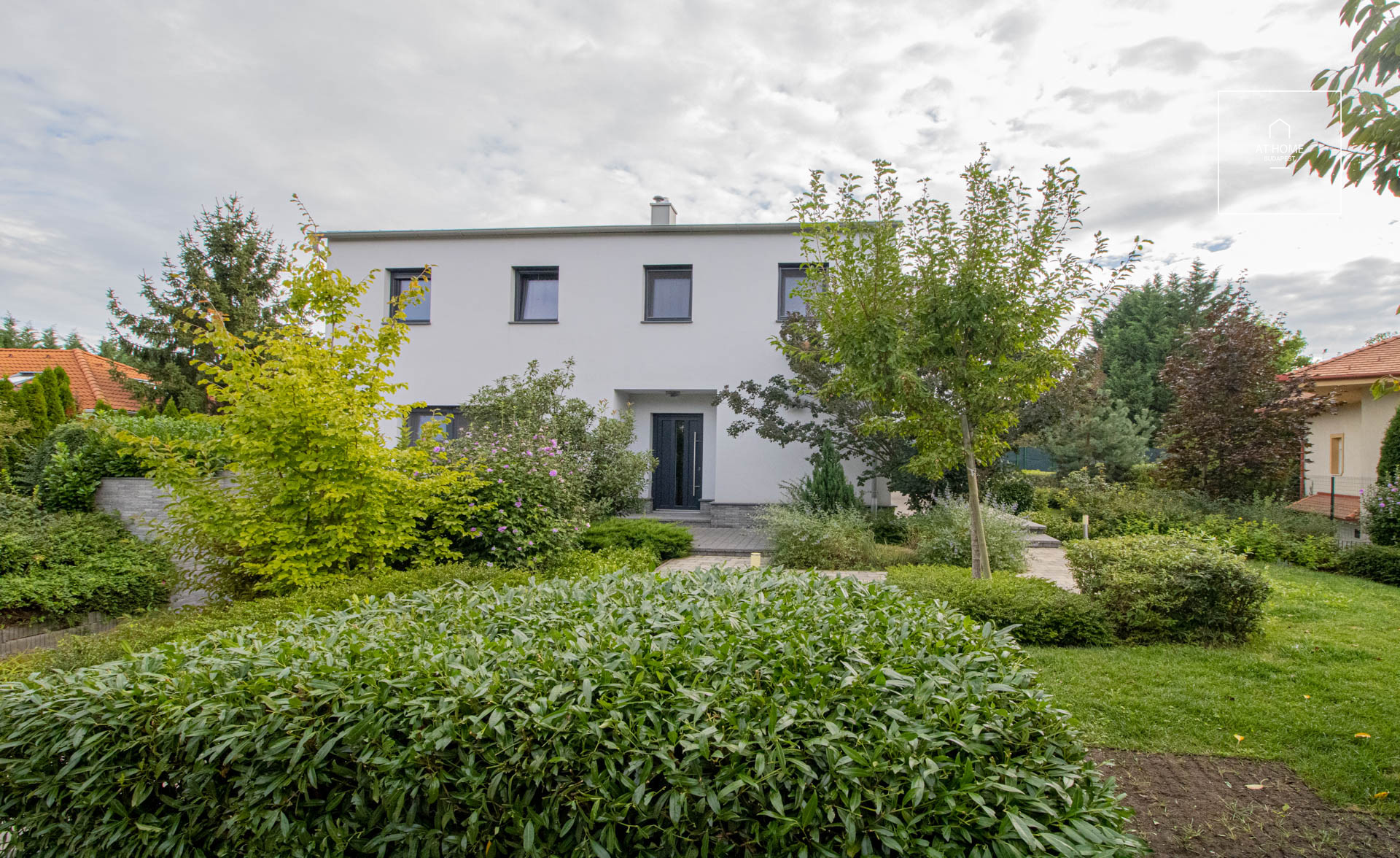 Stunning detached house for rent  II/A. district, Budaliget