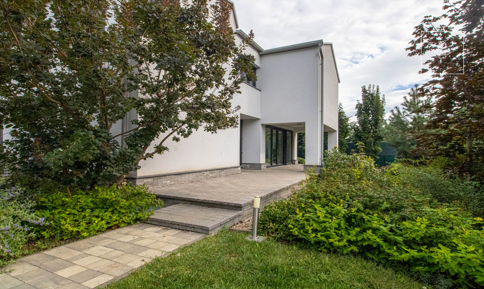 Stunning detached house for rent  II/A. district, Budaliget