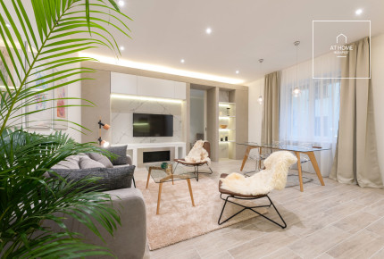 Renovated Scandinavian-style apartment near the Opera in District VI