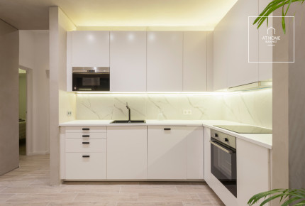 Renovated Scandinavian-style apartment near the Opera in District VI