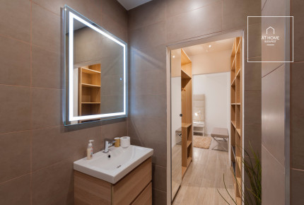Renovated Scandinavian-style apartment near the Opera in District VI