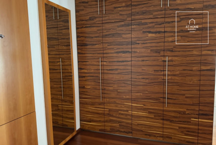 Renovated panoramic corner apartment in the city center, District V