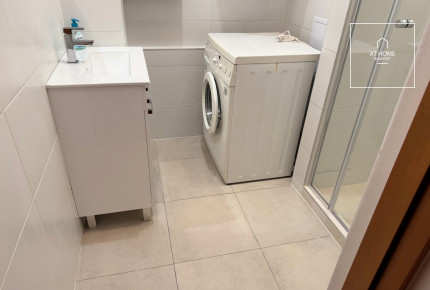 Renovated panoramic corner apartment in the city center, District V