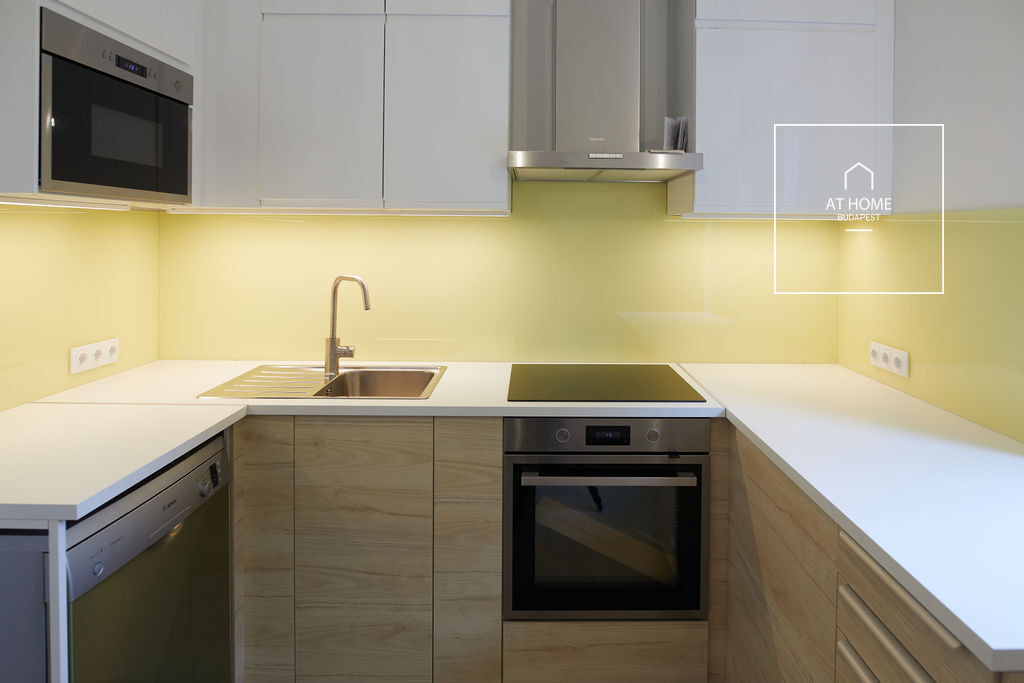 Fully Renovated 3-Bedroom Apartment with Balcony in District XII