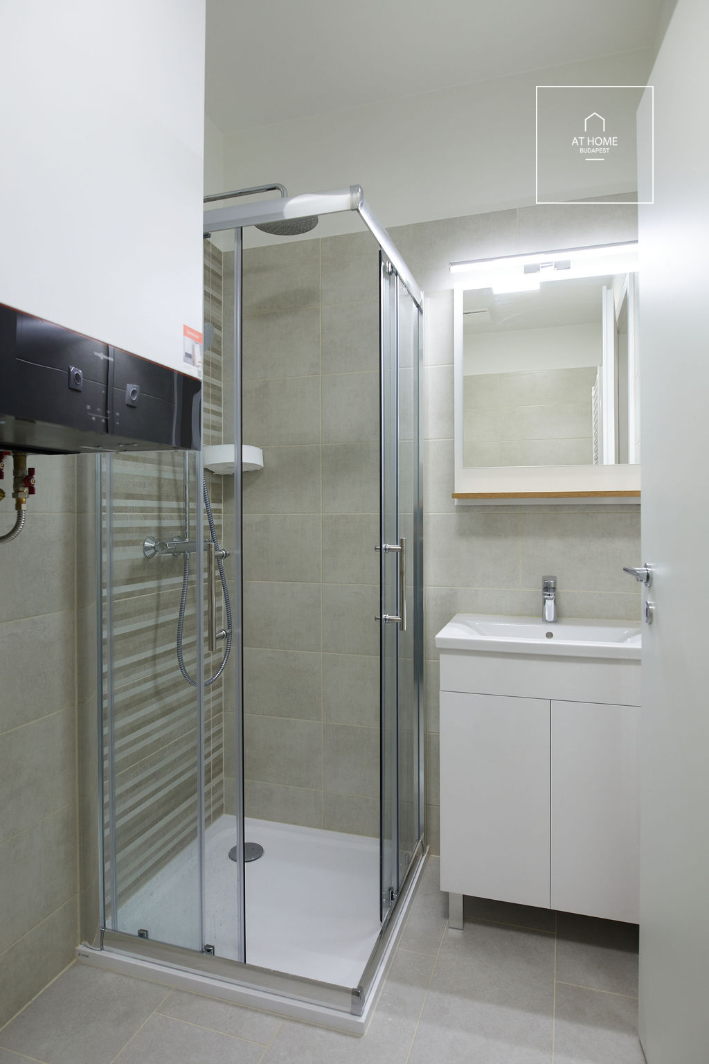 Fully Renovated 3-Bedroom Apartment with Balcony in District XII